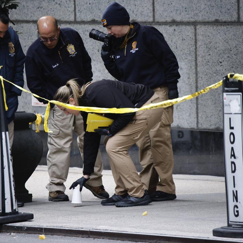 New clues emerge as investigators hunt for the gunman who killed UnitedHealthcare's CEO